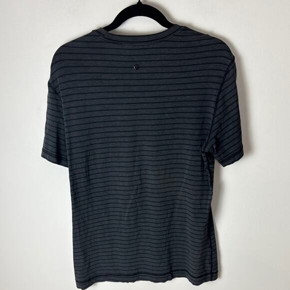 Lululemon Tee Shirt - Men's Medium[?] - Picture 5 of 6